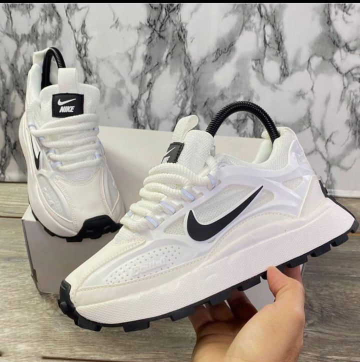 NIKE BAILLELI: Confort y estilo en cada paso
