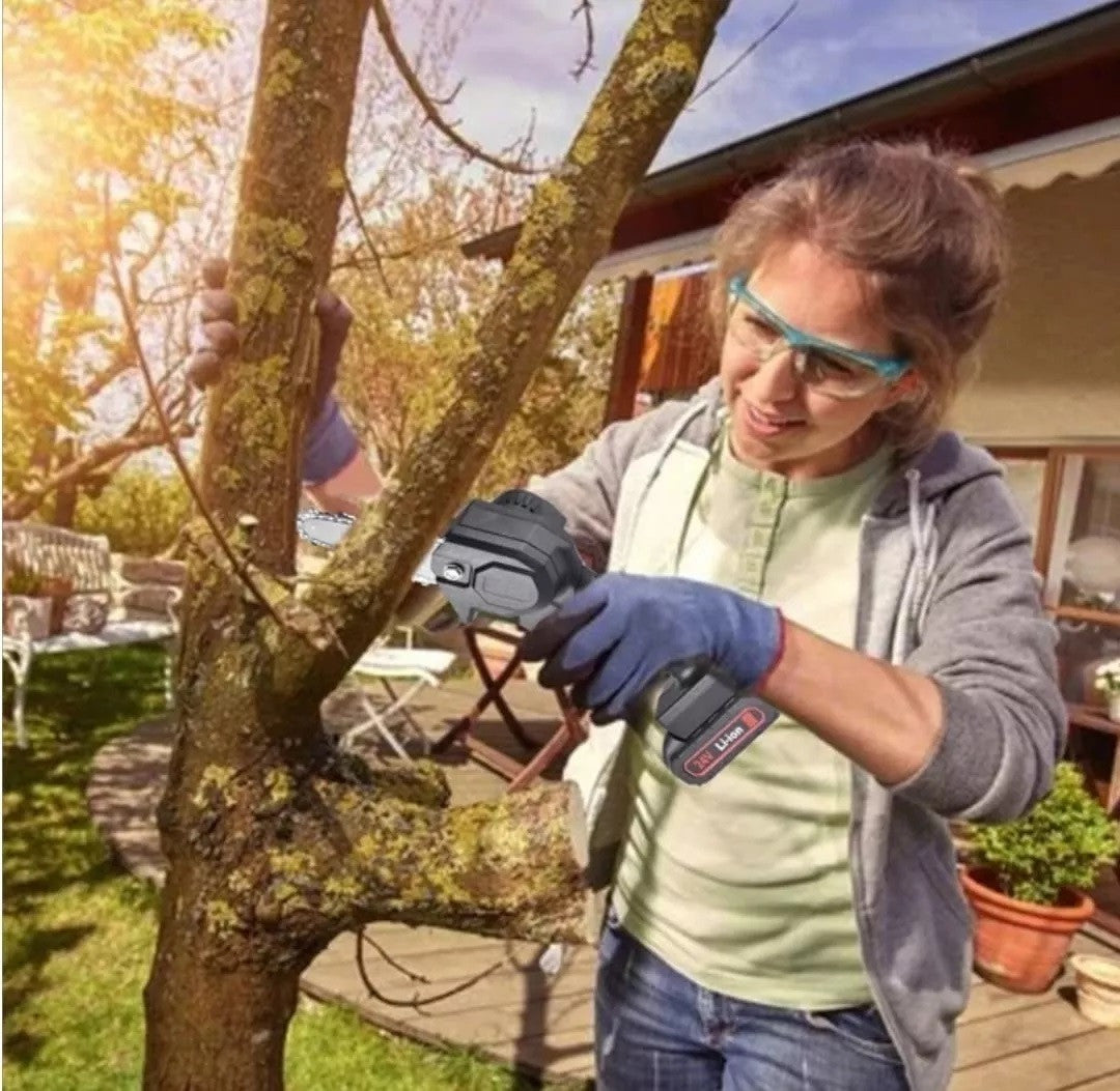 Mini Motosierra Eléctrica De Mano - Potencia de corte en la palma de tu mano